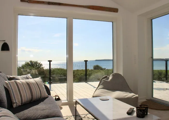 Valia - 20m From The Sea By Interhome *